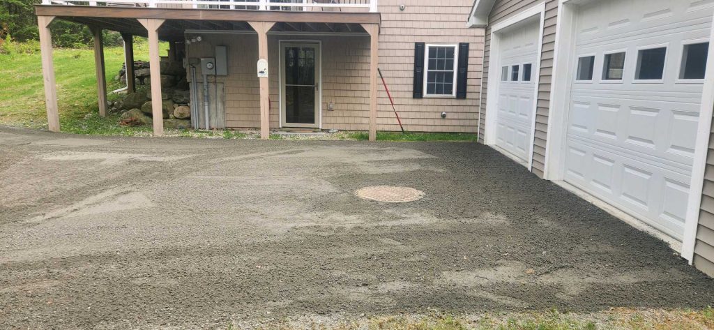 Driveway, Grade On